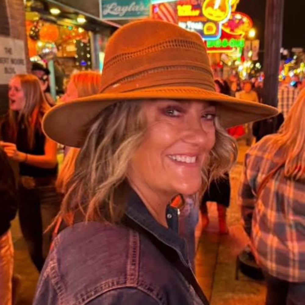 Meet your Posher, Kim